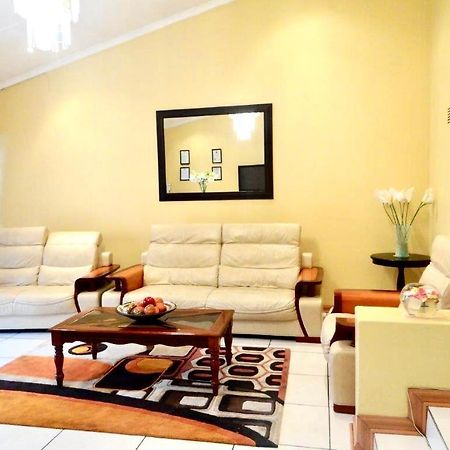 Lilliz Guest House Umtata Eksteriør bilde